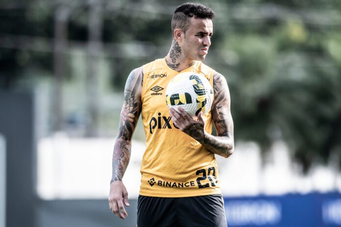 luan-ainda-busca-encontrar-ritmo-de-jogo-ideal-para-ganhar-espaco-com-lisca-no-santos